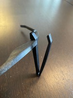 zaklapávací pacičky pro jednoduší vkládání ochraného materiálu